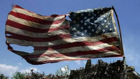 Amerika: hogy összeomlik a birodalom