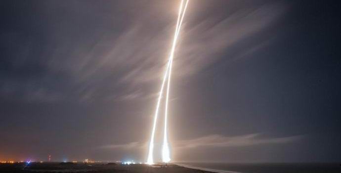 Az amerikaiak az újrafelhasználható rakétát újra sértetlenül ültették.