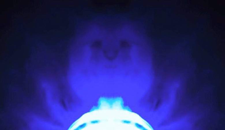 Az amerikai egy rövid ideig tartó macskát fényképezett füstcsomóban