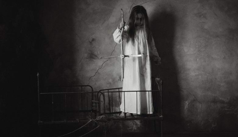 Egy amerikai egy kísérteties lány dalát rögzítette egy okostelefonon