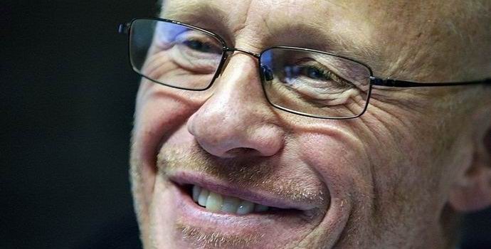 Az angol milliárdos a kastélyában élő szellemről beszélt