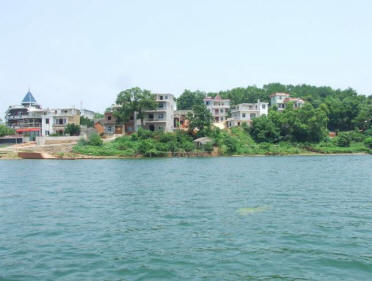 A kínai Poyani-tó rendellenességei