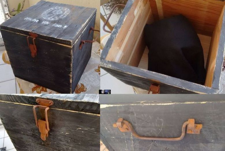 A régészek találtak egy logóval ellátott esetet