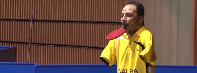 A kar nélküli teniszező bátorságot tanít