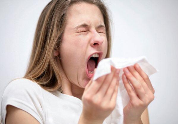 szombaton tüsszentett 