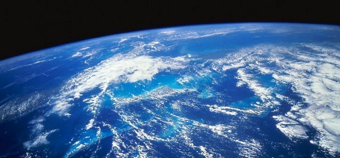 Mi vagy ki segít nekünk elkerülni az egyetemes katasztrófát?