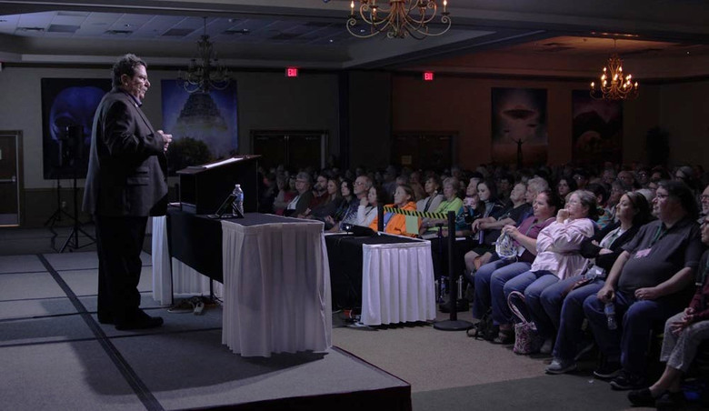 A fekete szemű gyermekek idegenek is lehetnek.