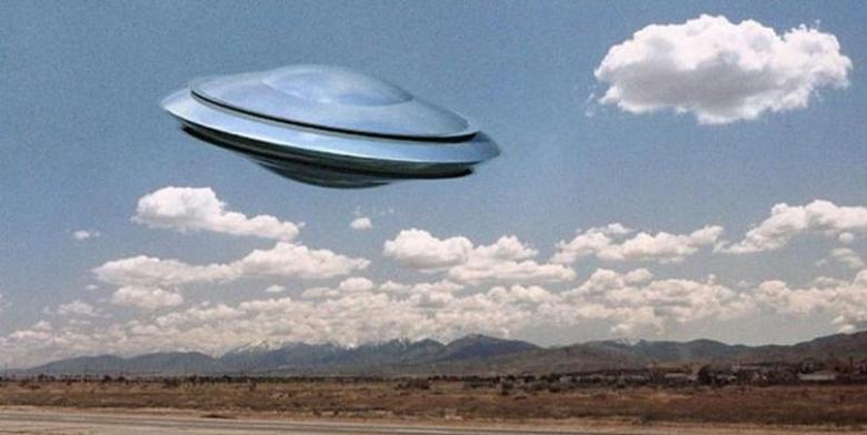 Két UFO videó, amelyeket érdemes megnézni