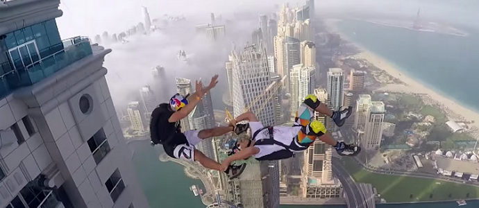 Extrém ugrás a legmagasabb épületből