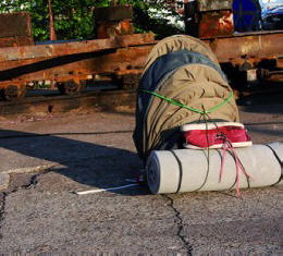 Ez a hátizsák teljes értékű, hordozható menedéket képez.