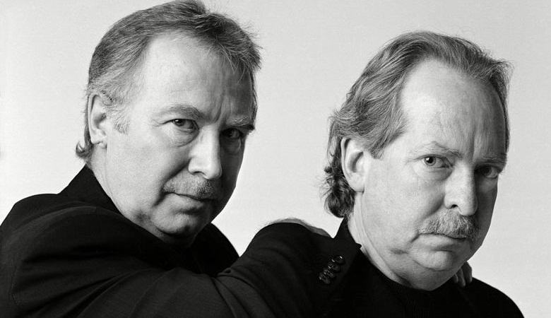 A fotós duplán talál véletlenszerű embereket a világ minden tájáról