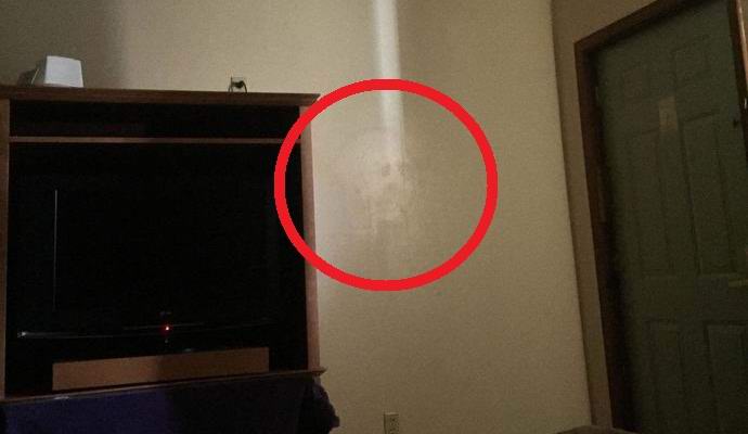 Egy kísérteties arcú fotó körözte az internetet