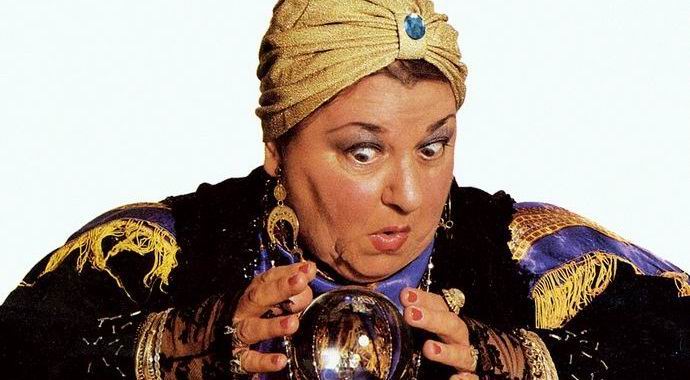 A jósnő megsemmisítette az amerikait, időgépet ígérve neki