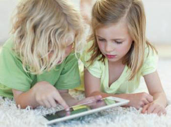 A kütyü megakadályozza, hogy a gyerekek megértsék más embereket.