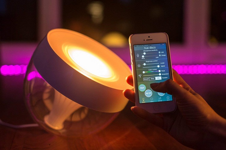 A hackerek izzólámpa segítségével távolról betörhetnek a számítógépbe.