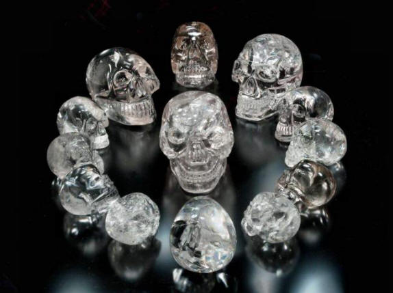 A kristály koponyák hamisak, nem?