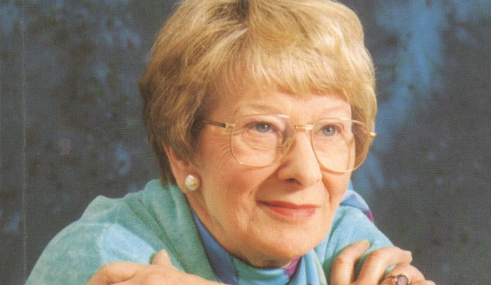 Közepes művész, Coral Paulge