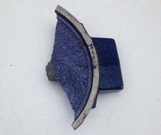 És ismét egy azonosítatlan részlet repült az amerikai házába