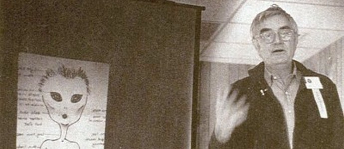 Az idegenek imádják a művészet embereit