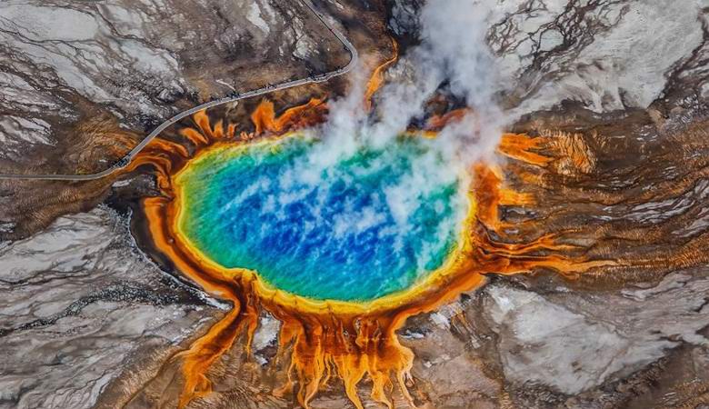 A Yellowstone Super Vulkán fokozatosan fákat éget körül.