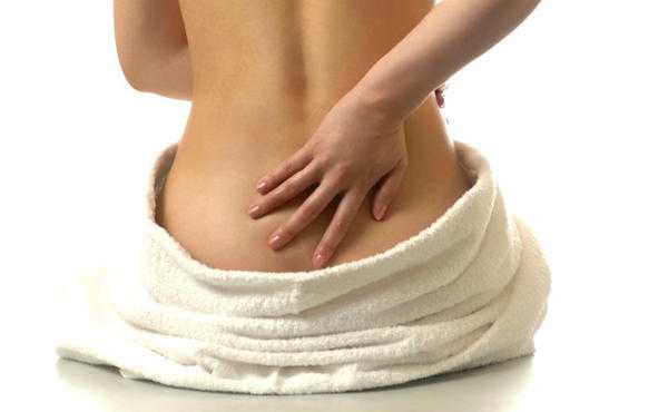 Miért viszkethet a farokcsont? 