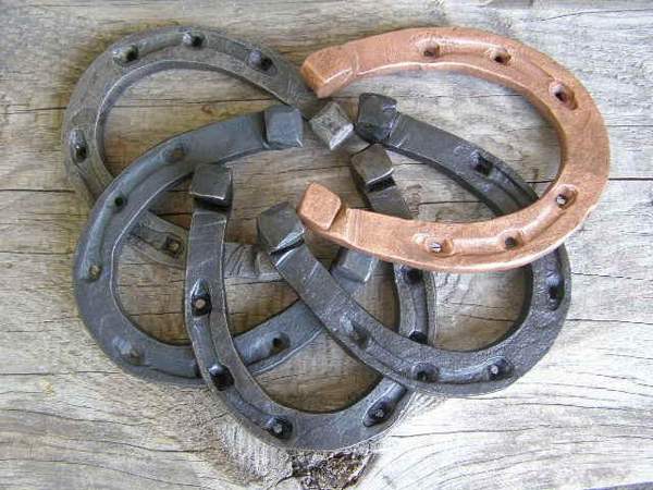 keressen egy régi patkót 