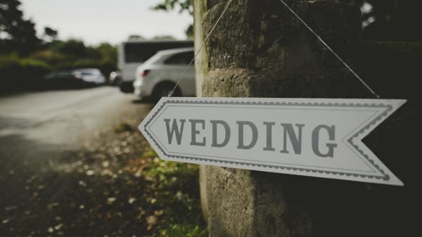 esküvőről álmodott 