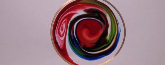 Hogyan viselkedik a víz zéró gravitáció mellett