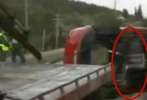 Megfogta-e a kamera egy autóbalesetben elhunyt szellemét?