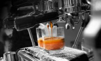 A kávéfőzővel készített kávé ólmot tartalmaz.