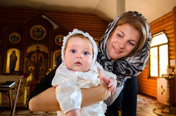 miért nem tudja megkeresztelni egy lány az első lányt 