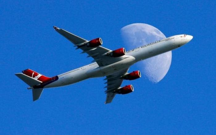 A tollnál könnyebb anyagból készült repülőgép