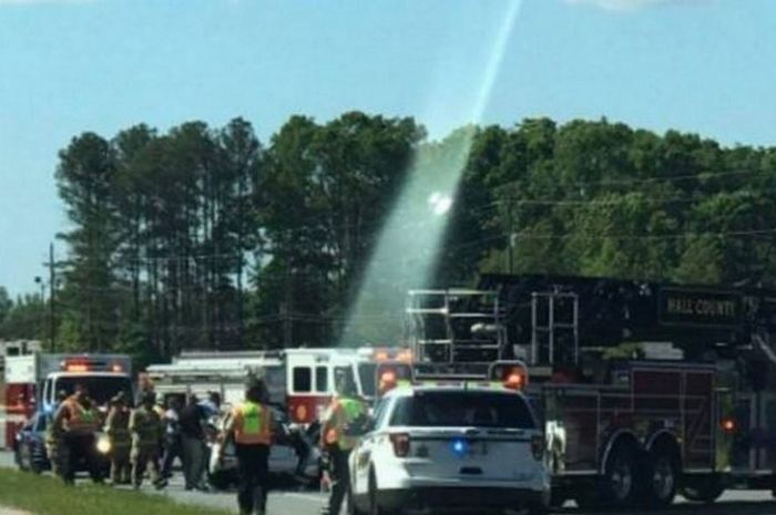 Fénysugár olyan ütközés helyéről, mint
