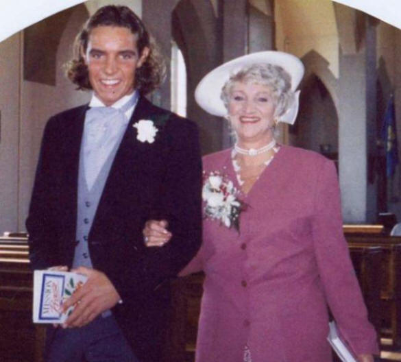 Anya ösztönösen felismerte az embert, akinek a fiának a szívét átültették.