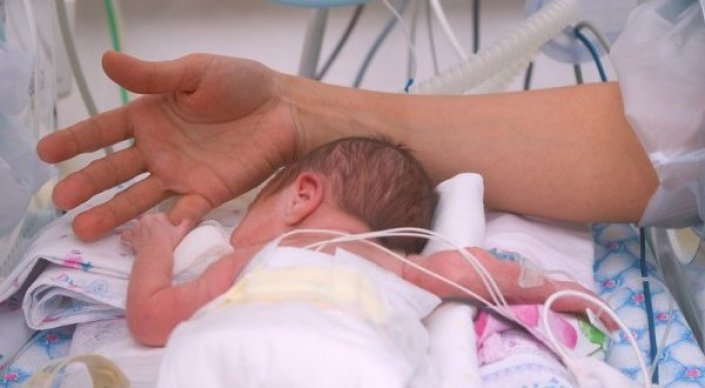 A Dead Canada élő gyermeket szült