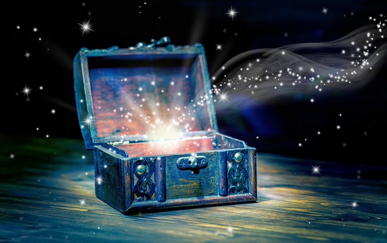 Misztikus képeslap, amely felismerhetetlenül torzítja az emberi arcokat