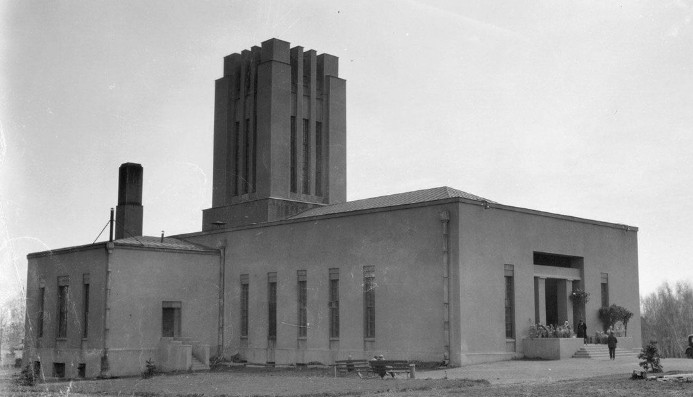 Misztikus kopogtatás a krematórium kemencéből