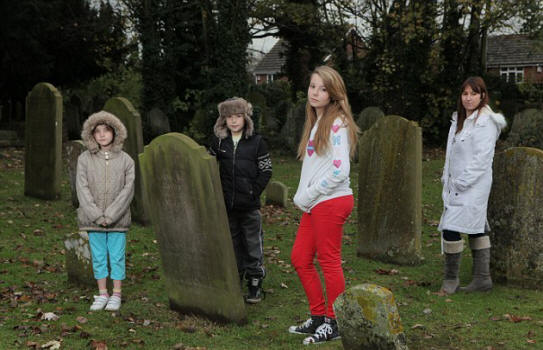 A gyermekeim halott embereket látnak