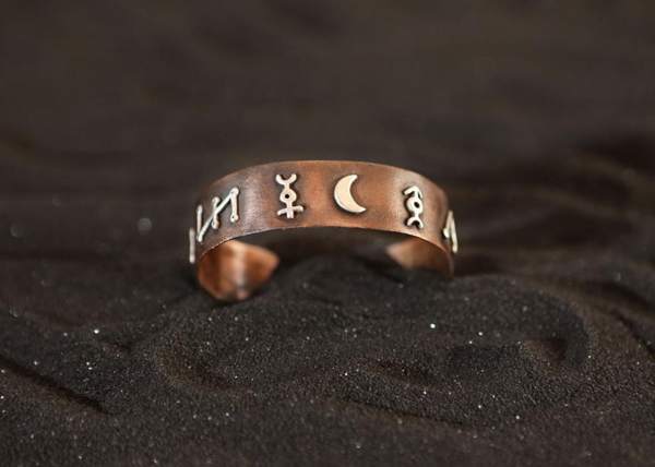 lehetséges-e mások gyűrűit viselni? 