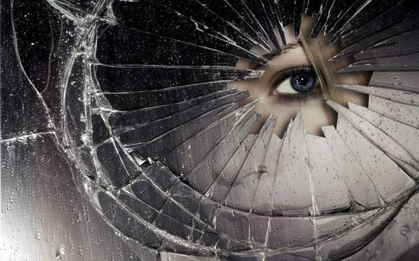 miért nem nézhetsz egy törött tükörbe 