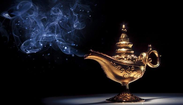 A férfiak letartóztattak egy lámpa egy dénnel való eladásának kísérlete miatt