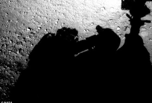 Egy férfit fedeztek fel a Marsról készített fényképen 