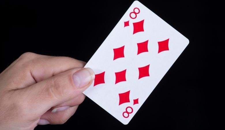 Rejtett optikai csalódást találtak a játékkártyán
