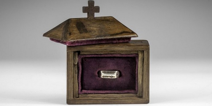 Egy londoni aukción a világ egyik legkülönlegesebb gyűrűjét akarják eladni.