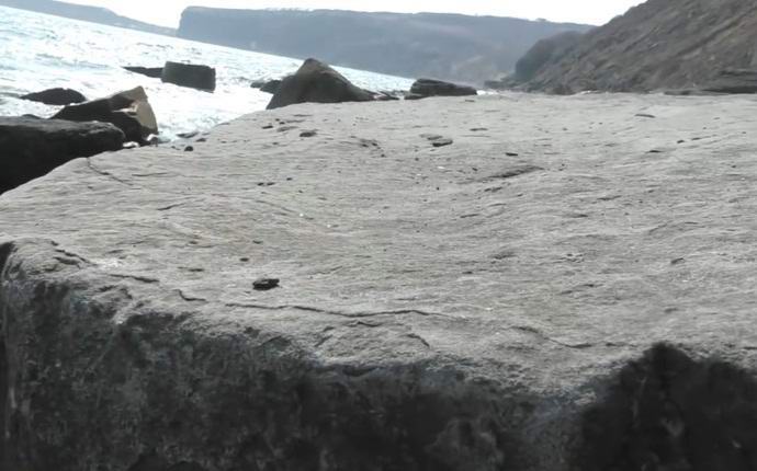 Rejtélyes ősi lemezt találtak a Russky Island-en