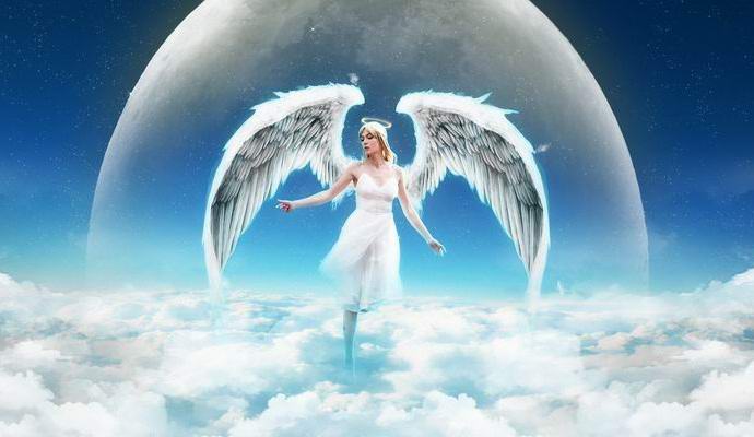 A videót egy angyalról készítették, amely sétált a felhőn