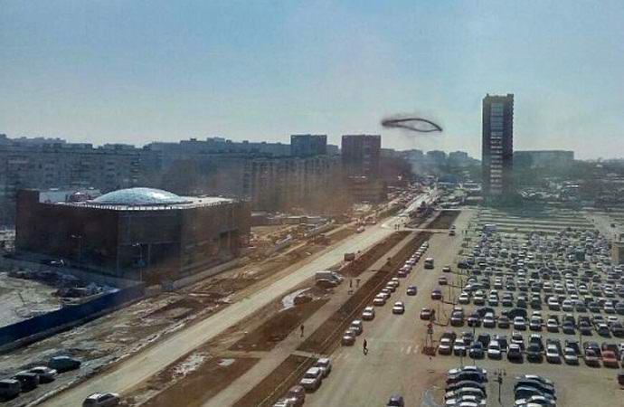 Rejtélyes fekete gyűrű alakult ki Novoszibirszk felett