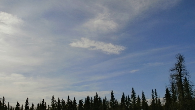 A téglalap alakú, háromszög alakú és egyéb nem szabványos felhők egyre inkább megjelennek a Föld felett