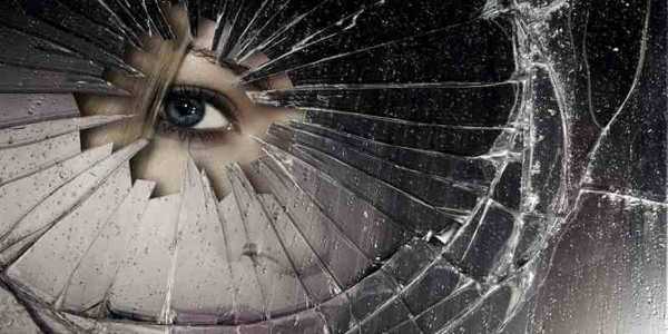 Népi előjel: miért törik össze a tükör 