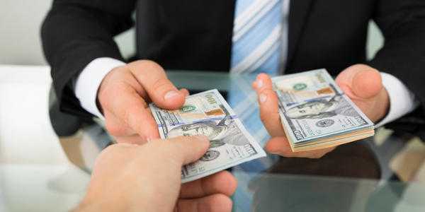 Milyen kezet adni pénzt 